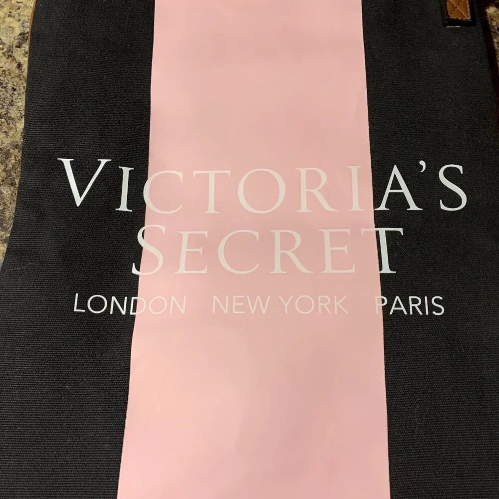 Victoria Secret Body By Victoria lined demi/bra, 36DD, VS pink/black bag/tote - Picture 4 of 4
